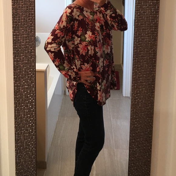 1 left❤️cute floral burgundy top - Picture 7 of 8